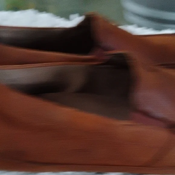 🚨B2G1 OLUKAI Brown Loafers